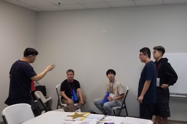오26